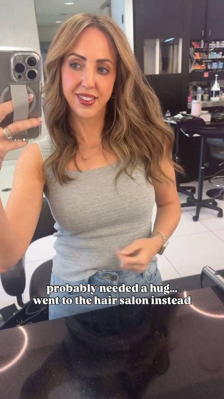 It’s called girl therapy, look it up.

Hair days are my favorite days with @siyanscott at @extendhouston! 

Really enjoying my lightweight summer hair and my deeper “bronde” color! Siyan always nails it every time I’m in her chair. If you haven’t gone to see her yet, what are you doing?! There’s a reason she has loyal clients and is always booked up.

#probablyneededahug #houstonhairextensions #houstonhairstylist #houstonmom #houstoncreators #houstonhairsalon