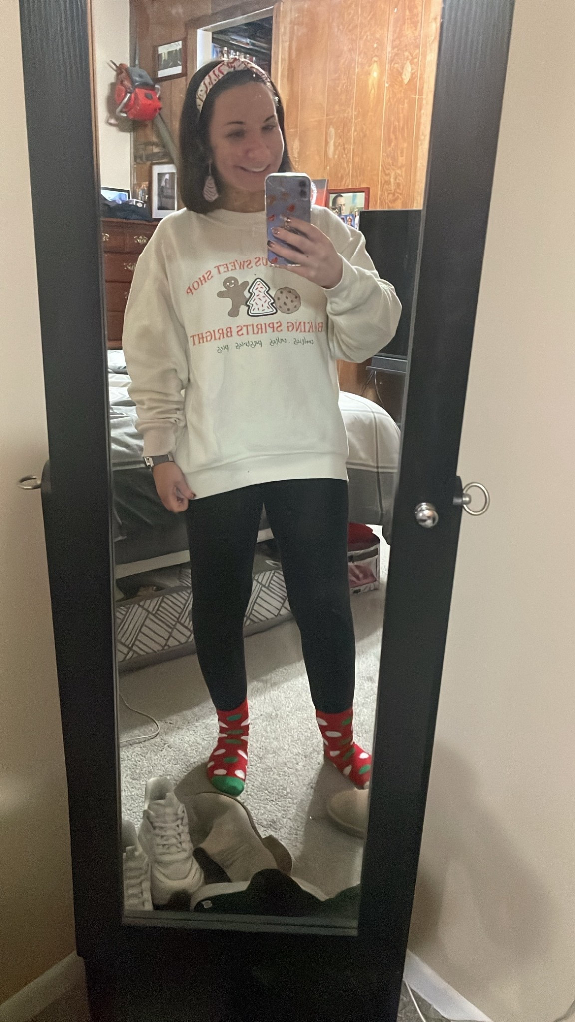 Lazy Sunday holiday ootd 

#LTKgrwm #LTKHoliday #LTKPetite