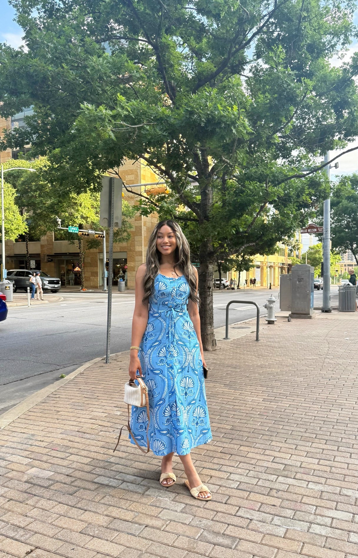Out and about Downtown 🩵 Beyond by Vera 896 Nico dress size XS from their new Club Soleil summer collection ☀️

Summer dress casual printed blue white crisscross pockets classy belted midi vacation