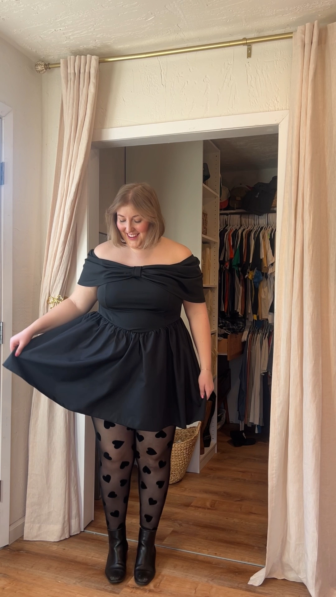 Love a little black moment - these heart leggings from Torrid are so adorable🖤 
Wearing XXL in the dress, 1 in the leggings (they run small) 

#LTKValentine #LTKMidsize #LTKPlusSize