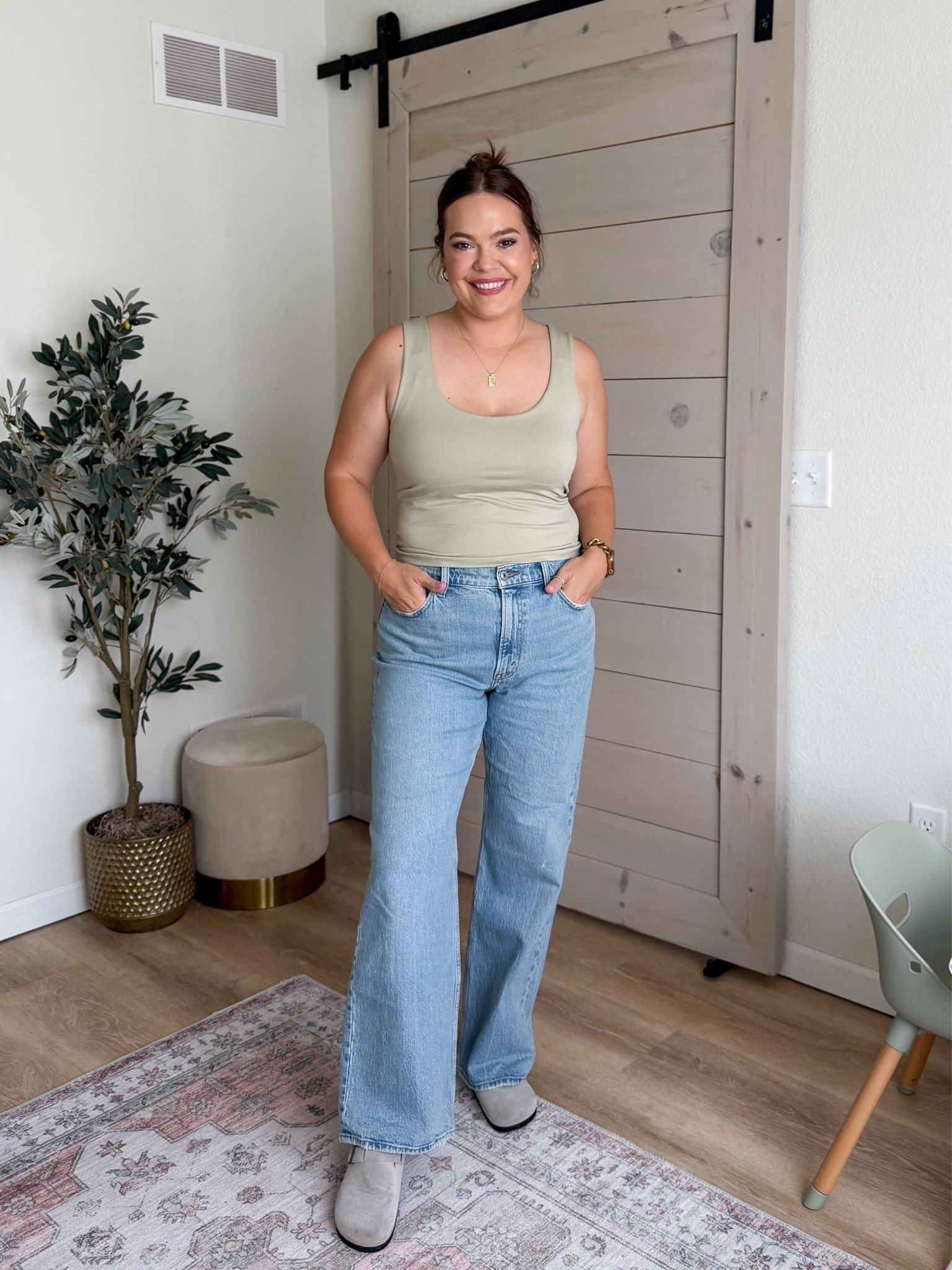 High rise 90s relaxed denim // wearing a size 31, I am usually a 10/12 so if you’re between sizes I’d suggest sizing up // Abercrombie denim sale / use code DENIMAF for an additional 20% off their current sale through 8/11 / mom jeans / fall fashion / jeans sale 

#LTKStyleTip #LTKMidsize #LTKSaleAlert