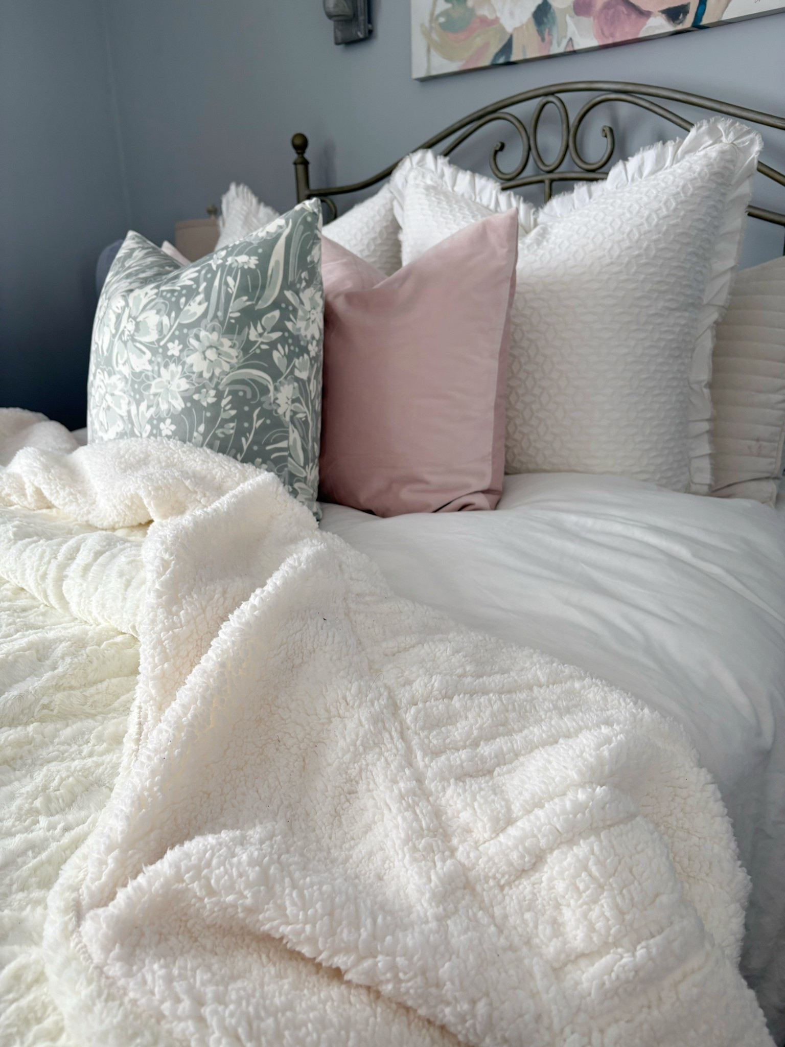 Cozy bed!

Amazon home
Heated blanket
Electric blanket
Neutral bedding 
Amazon Canada 

#LTKhome