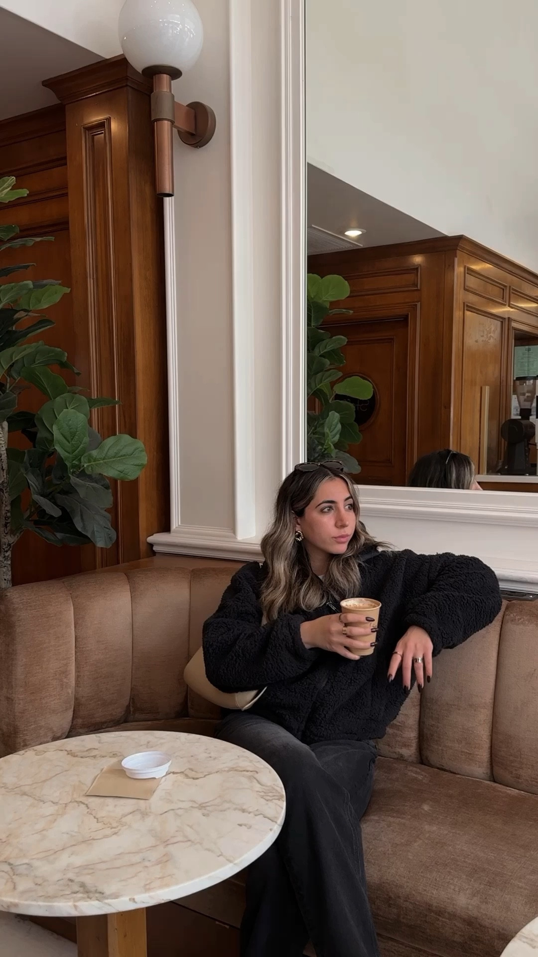 Cute fits and aesthetic coffee shops >>> 
— American Eagle Sherpa jacket, American Eagle black mom jeans 