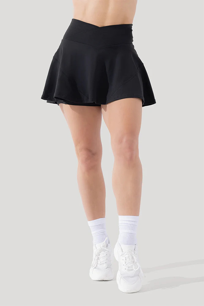 Crisscross Hourglass® Twirl Skort (Regular) - Black | POPFLEX