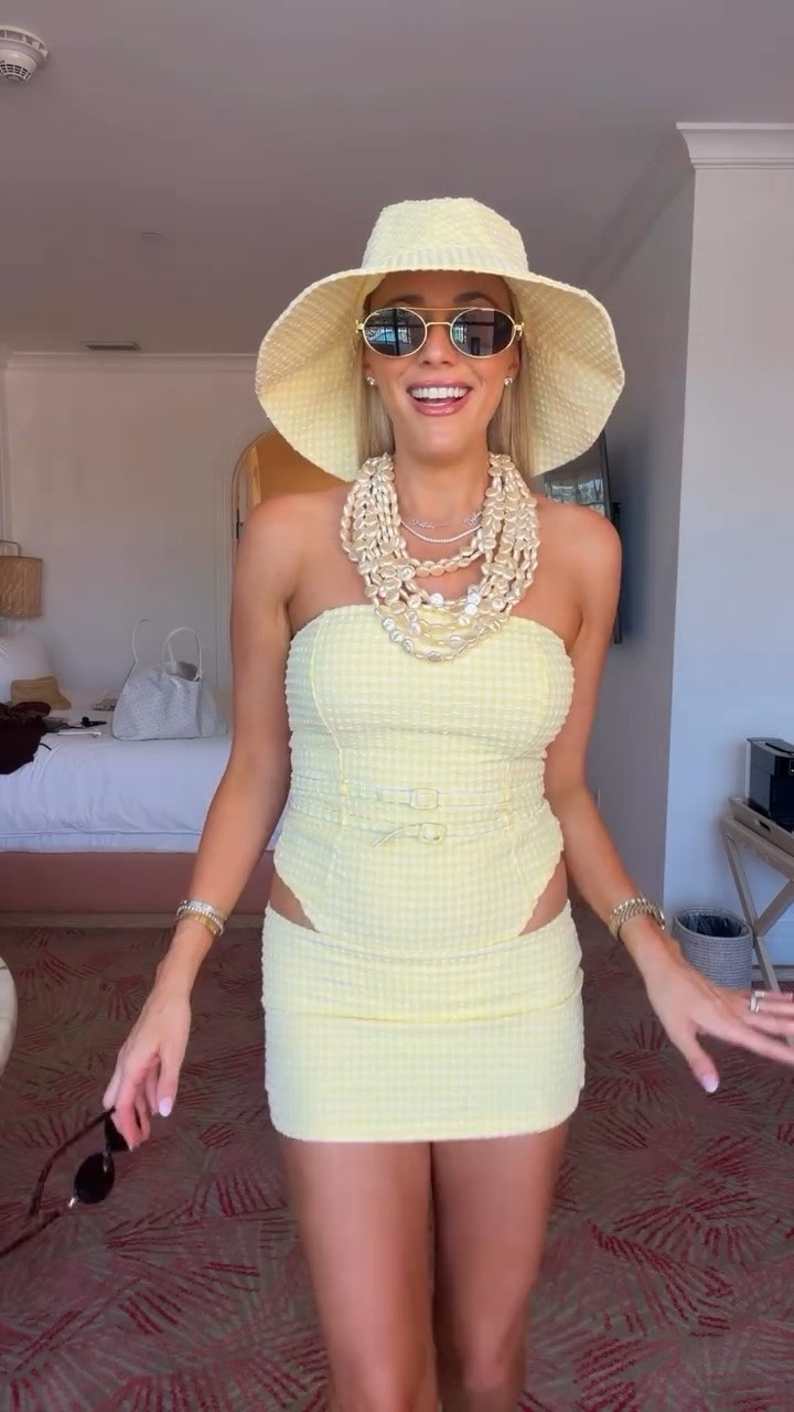 Swim Look
Pool Day Outfit
Devon Windsor Swimsuit

#LTKootd #LTKSeasonal #LTKSwim