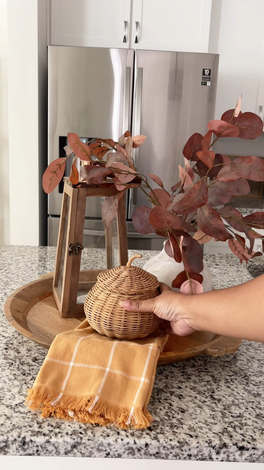 Fall kitchen styling 🍂🤎

#LTKunder50 #LTKSeasonal #LTKhome