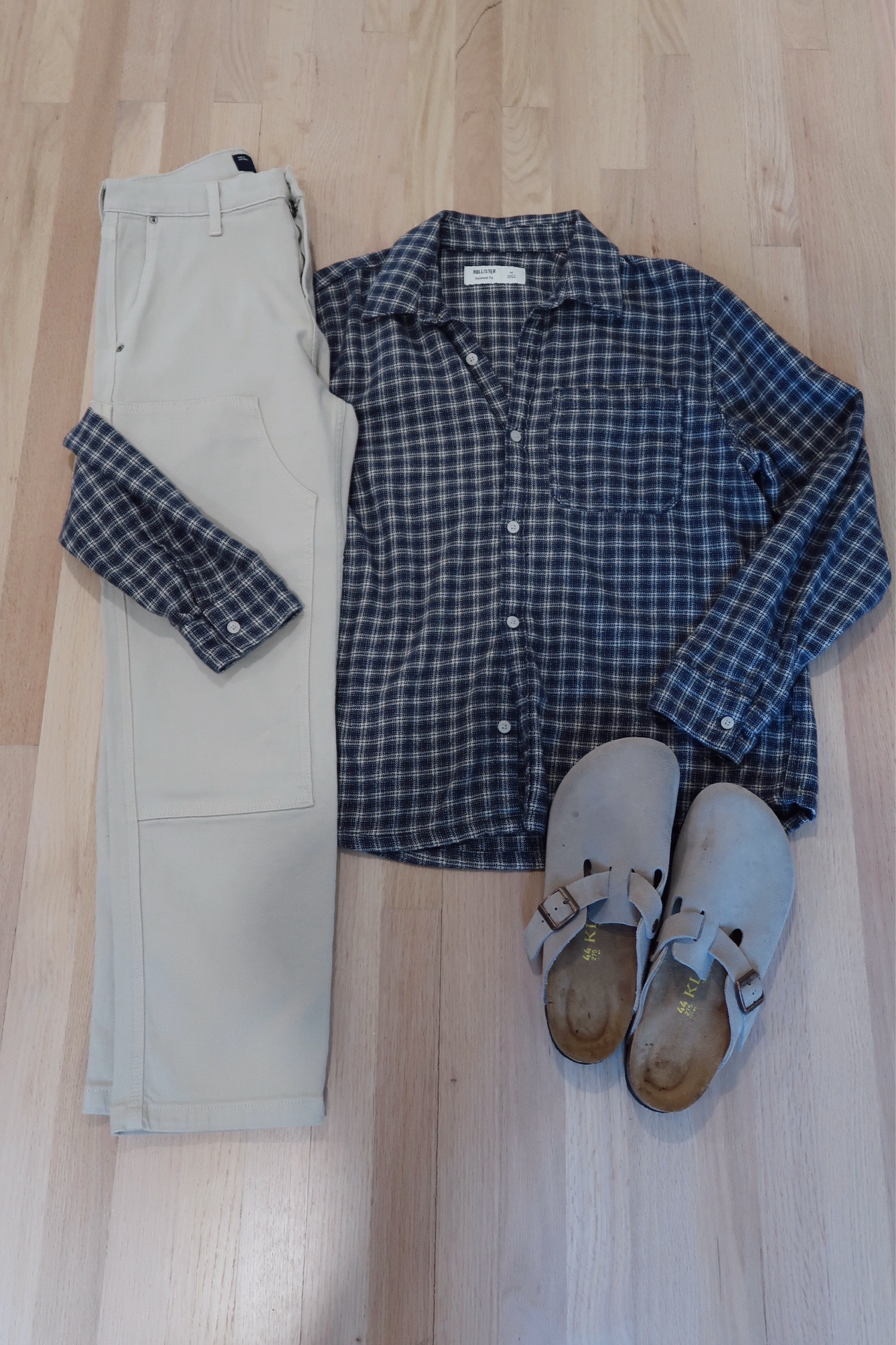 This makes the best mens fall outfit! Another good way to style the flannel is by throwing it on over a hoodie. 🫱🏼‍🫲🏼

Men’s fall outfit | Flannel | Clogs 

#LTKShoeCrush #LTKSeasonal #LTKMens