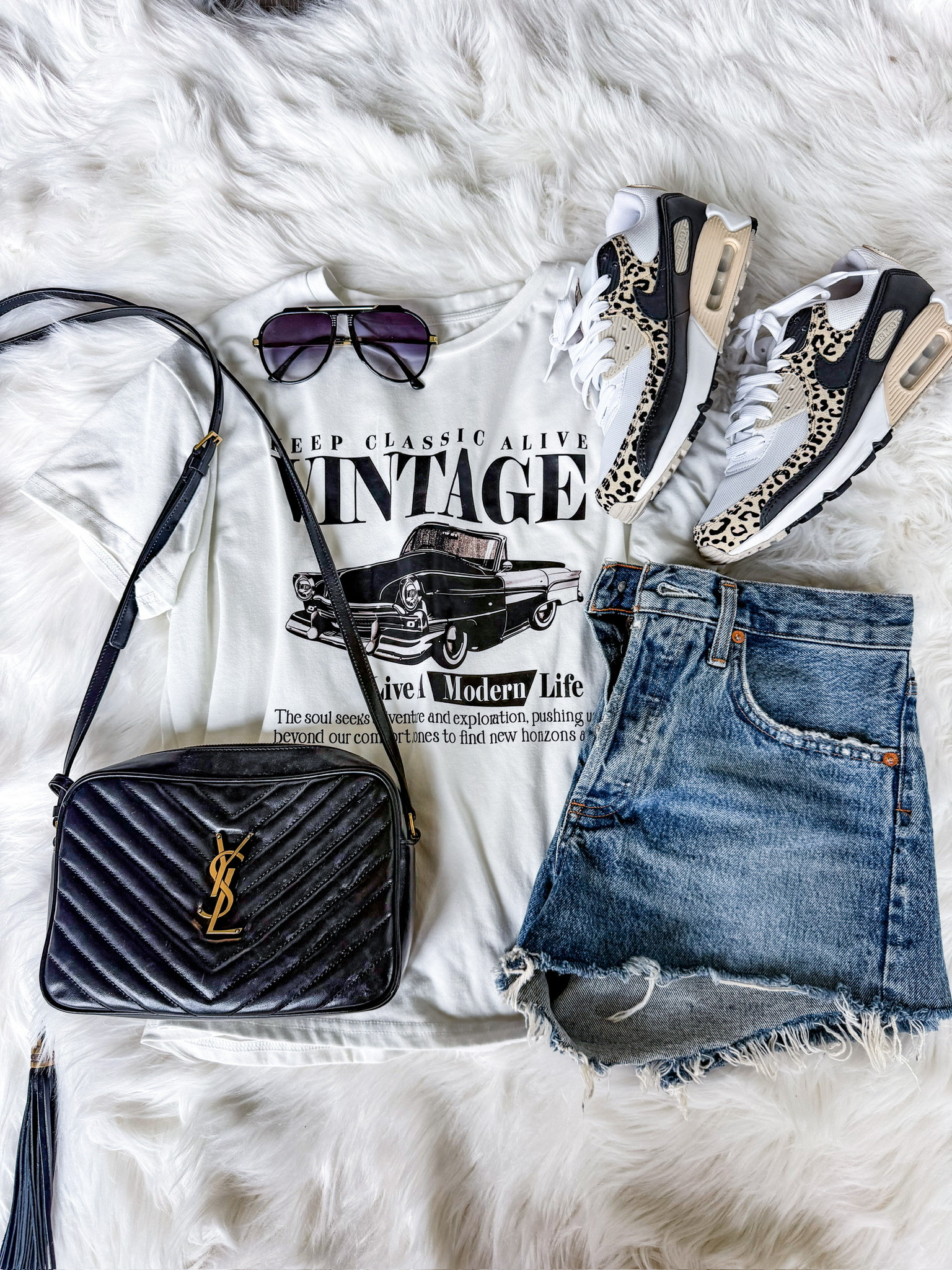 $20 graphic tee from Amazon! 

#LTKootd #LTKSeasonal #LTKgrwm