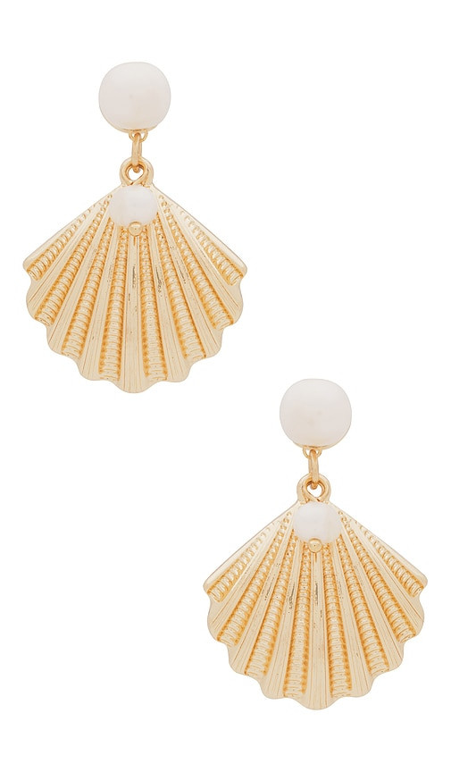 Ettika Shell Earring in Metallic Gold. | Revolve Clothing (Global)