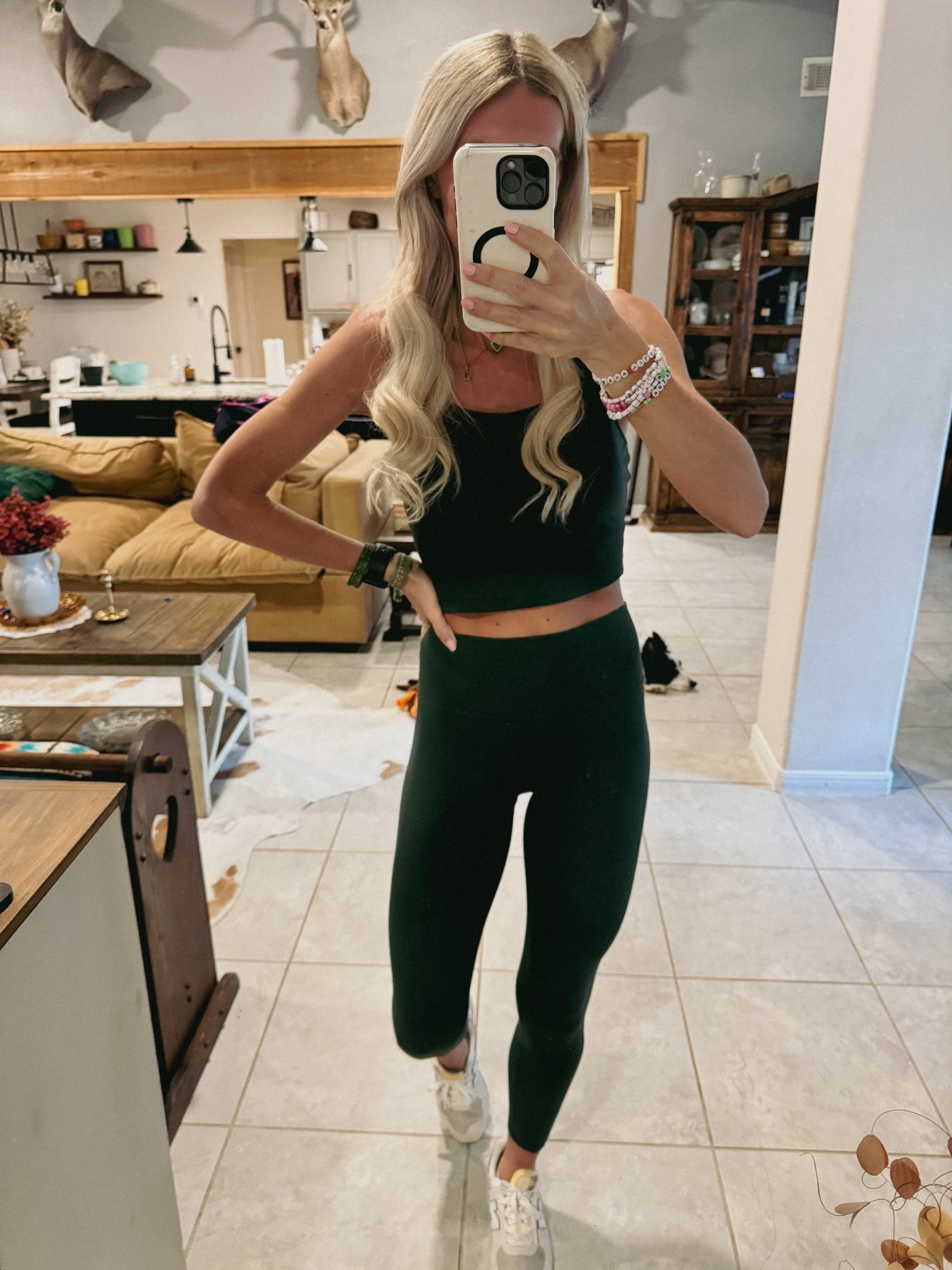 Tuesday OOTD

#LTKootd #LTKmomlife #LTKActive