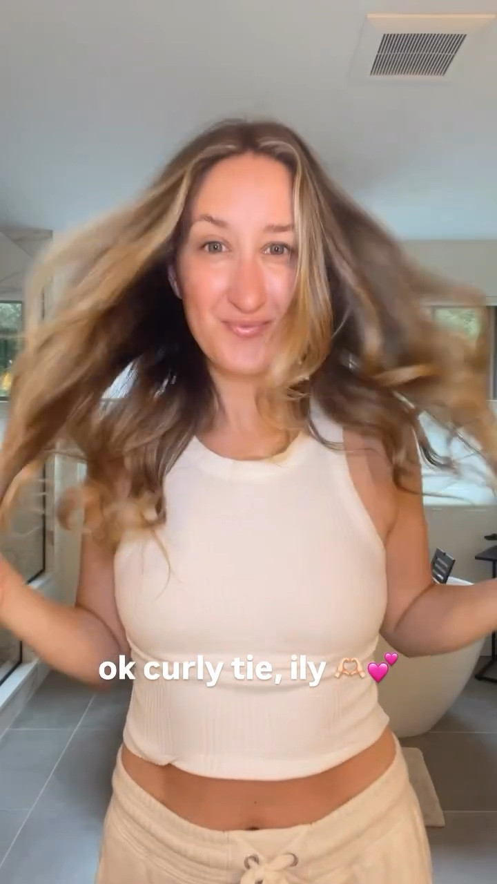 overnight heatless curls with the sock method curly tie by sleepytie ✨🫶🏻💖

#LTKbeauty #LTKhair #LTKstyletip