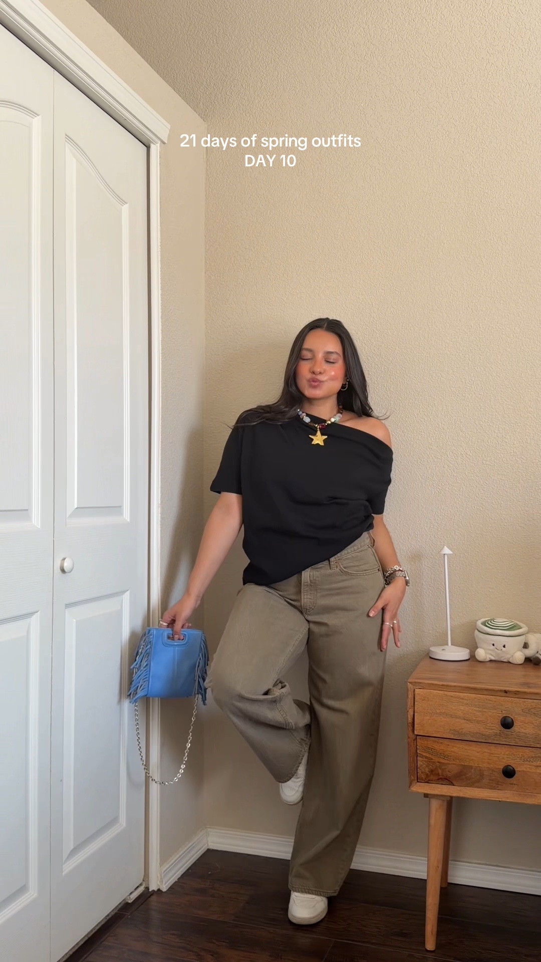 fave spring top⭐️☁️ — wearing size small + jeans in size 2/26s in curve love

#LTKPetite #LTKSeasonal #LTKootd