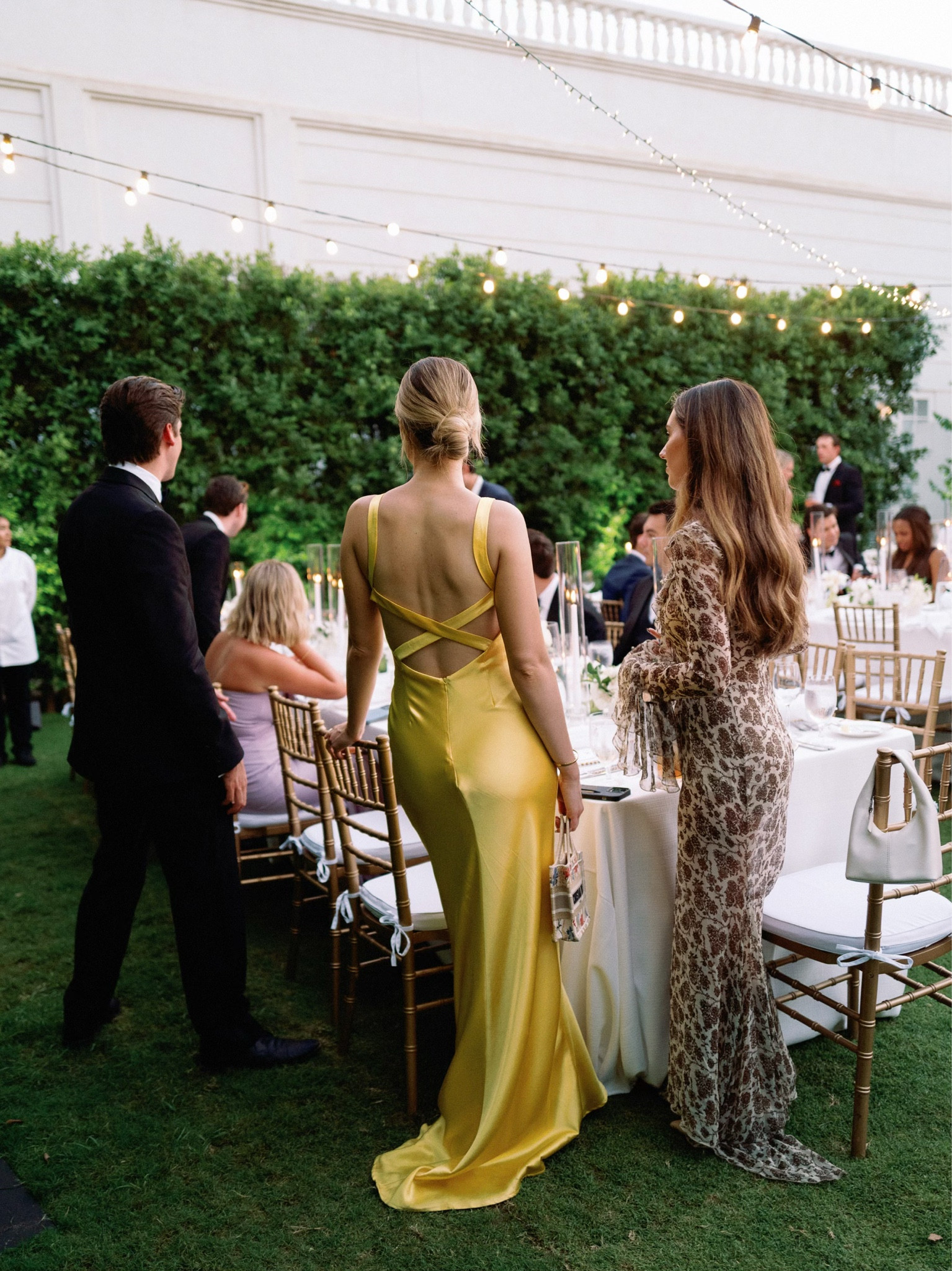 How to lose a guy in 10 days yellow wedding guest dress from lulus. Wearing a size XS. Size up if between sizes for a slinkier fit. #weddingguestdress #iconicyellowdress 