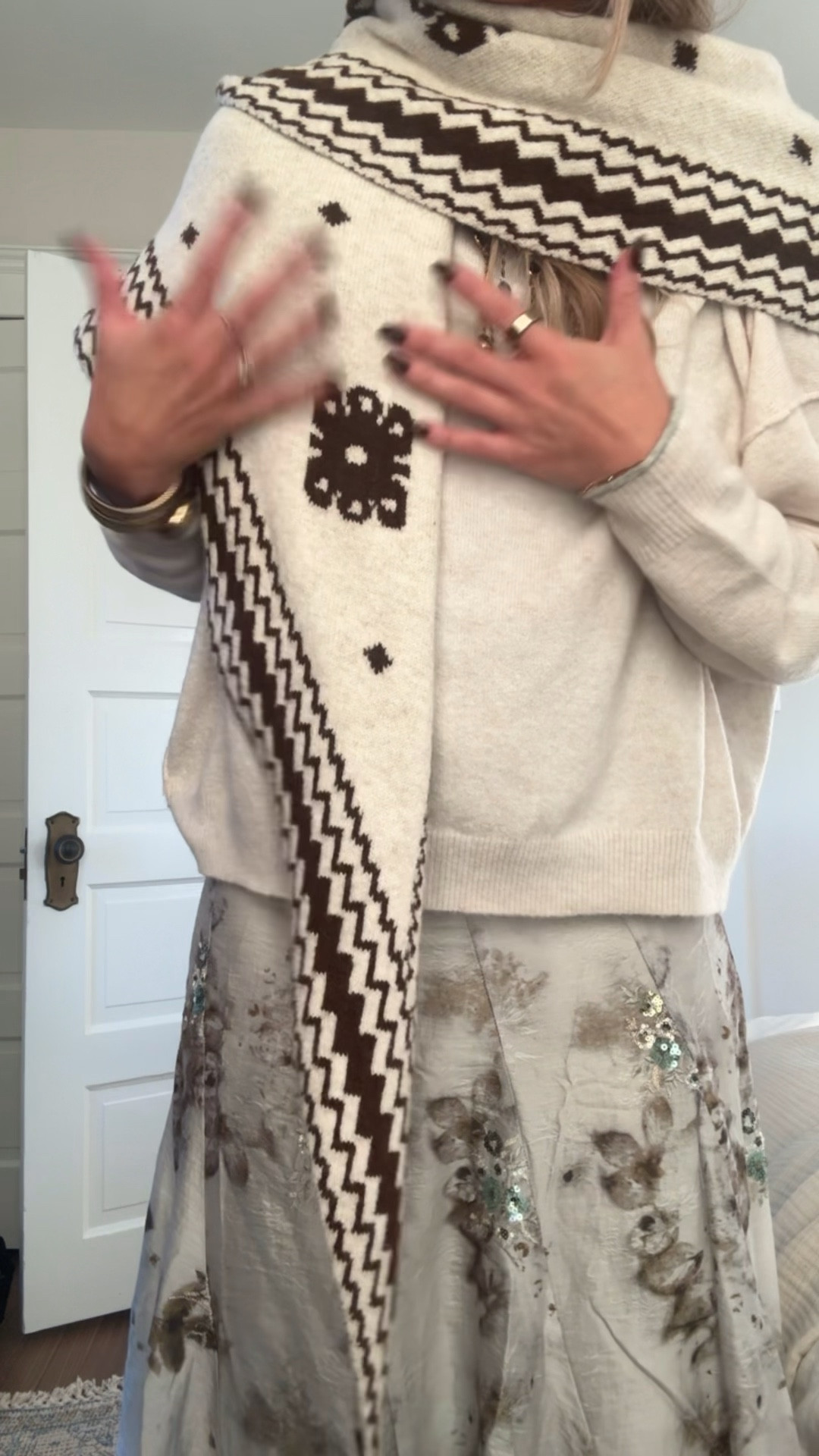 Love this color combo and scarf!!! @freepeople - linking this + all my current FP picks! #freepeoplepartner