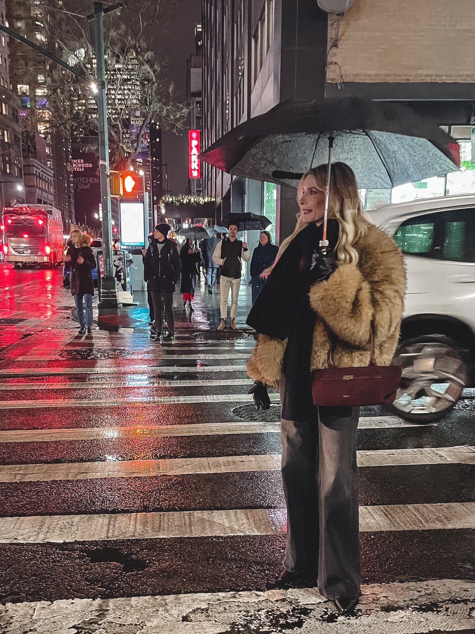NYC outfit of the night 🤍✨
Staying warm and chic in this reversible faux-fur jacket — it’s seriously fabulous and so cozy for a cold New York night. Paired it with my Quince cashmere-lined leather gloves, which feel ultra-luxurious and were absolutely perfect in this weather.

And let’s talk denim… these Mother high-waisted jeans with a floor-skimming hemline are everything — super flattering, crazy comfortable, and they hug in all the right places.

Everything runs true to size: I’m in an XS in the jacket and 24 in the denim.
NYC, you never disappoint. 🖤✨



#LTKHoliday #LTKFindsUnder100 #LTKootd
