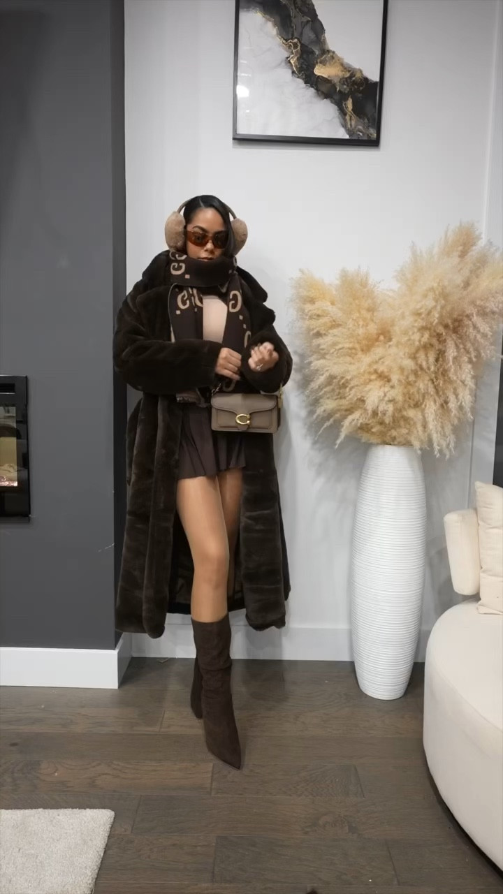 How to look cute in the cold! ❄️🫧 it’s all about layering fall and fashion with chic pieces! 🧸Sale 

#LTKHoliday #LTKVideo #LTKHoliday