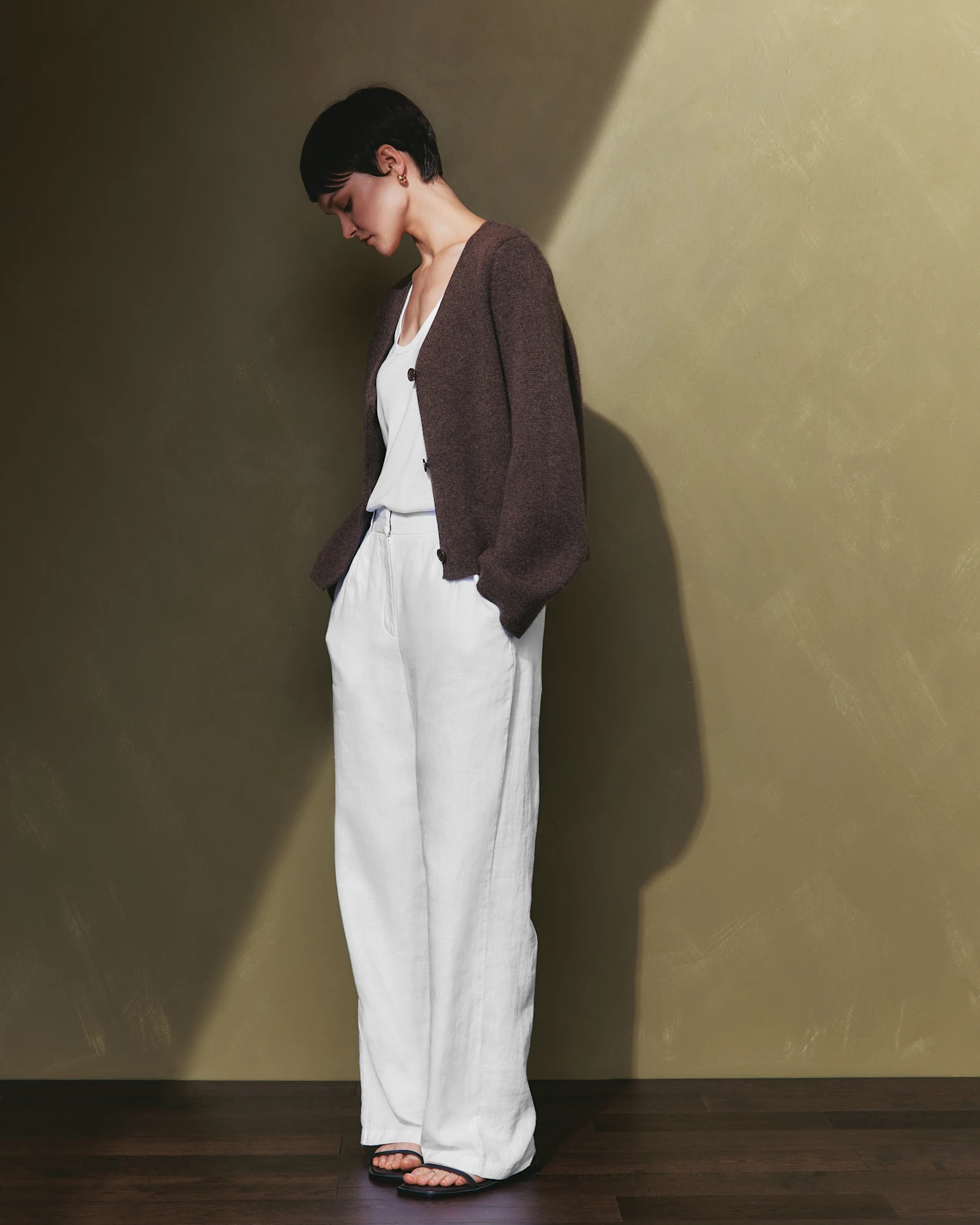 100% European Linen Pleated Trouser | Quince