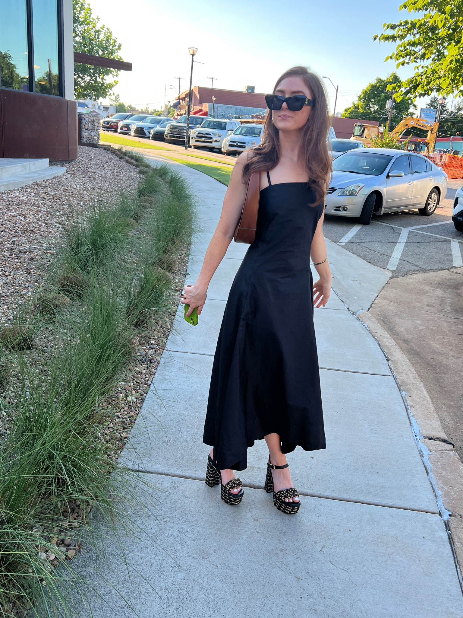 LOVED this look. These shoes amazed me with how comfy they actually are💪🏻

Bottega dupe earring :)

#LTKsalealert #LTKshoecrush #LTKstyletip