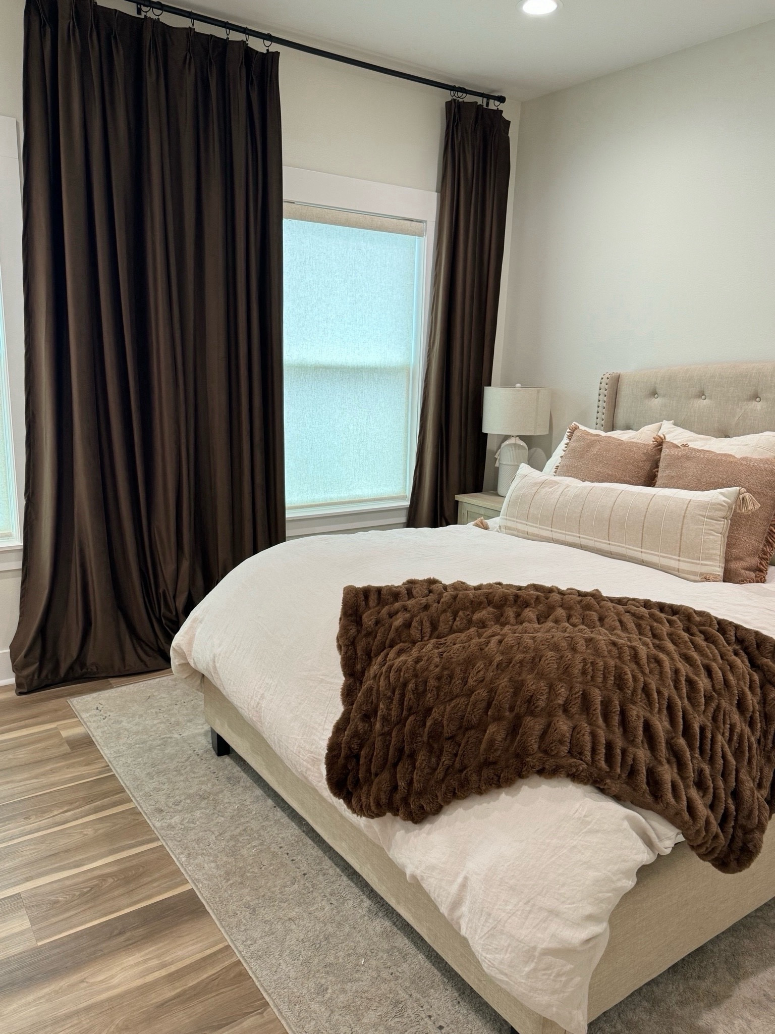 Bedroom details ☁️🤎🧸

#bedroom #bedding #masterbedroom #curtains #homefinds

#LTKHome #LTKStyleTip #LTKU