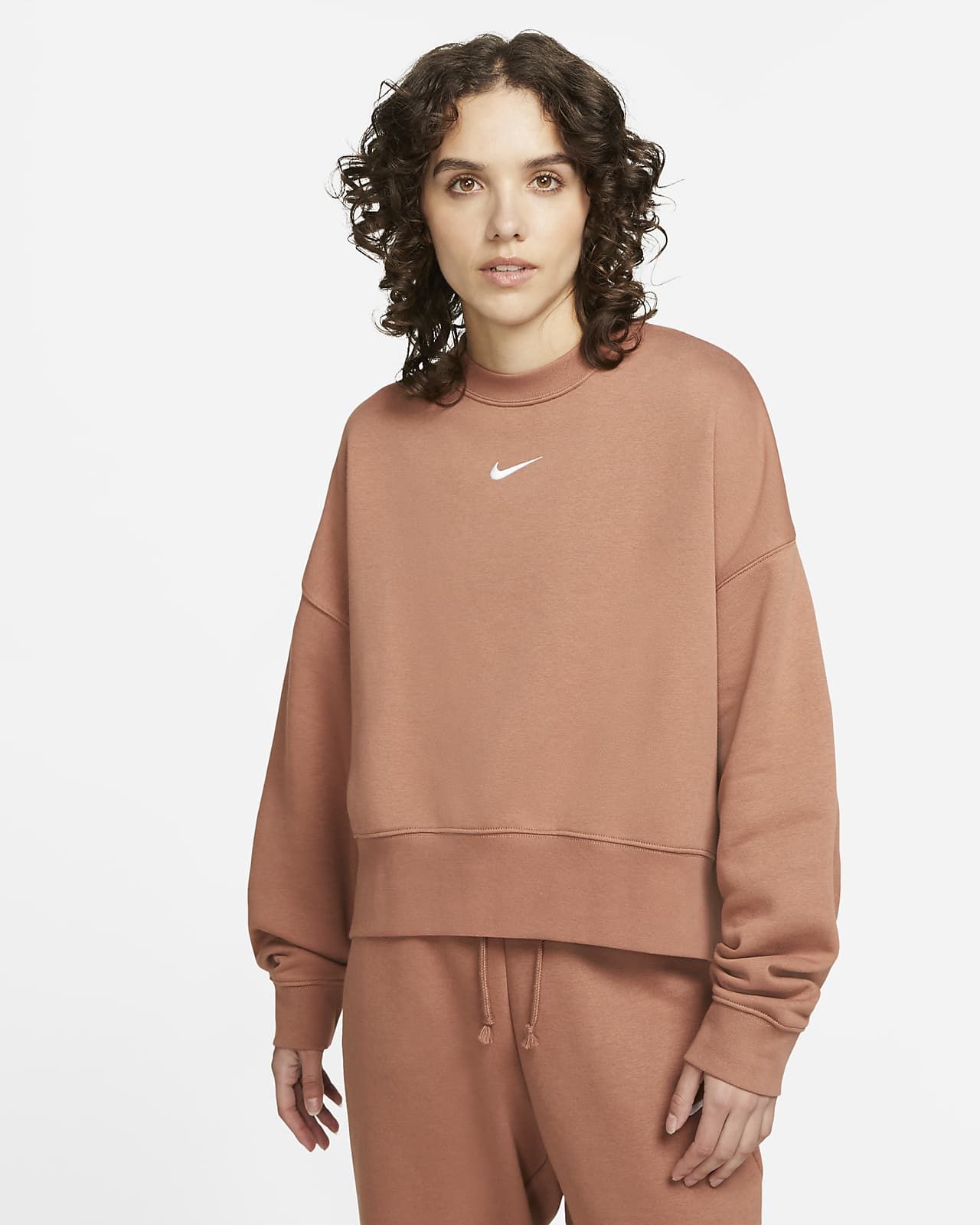 Nike Sportswear Collection Essentials Women's Oversized Fleece Crew Sweatshirt. Nike.com | Nike (US)