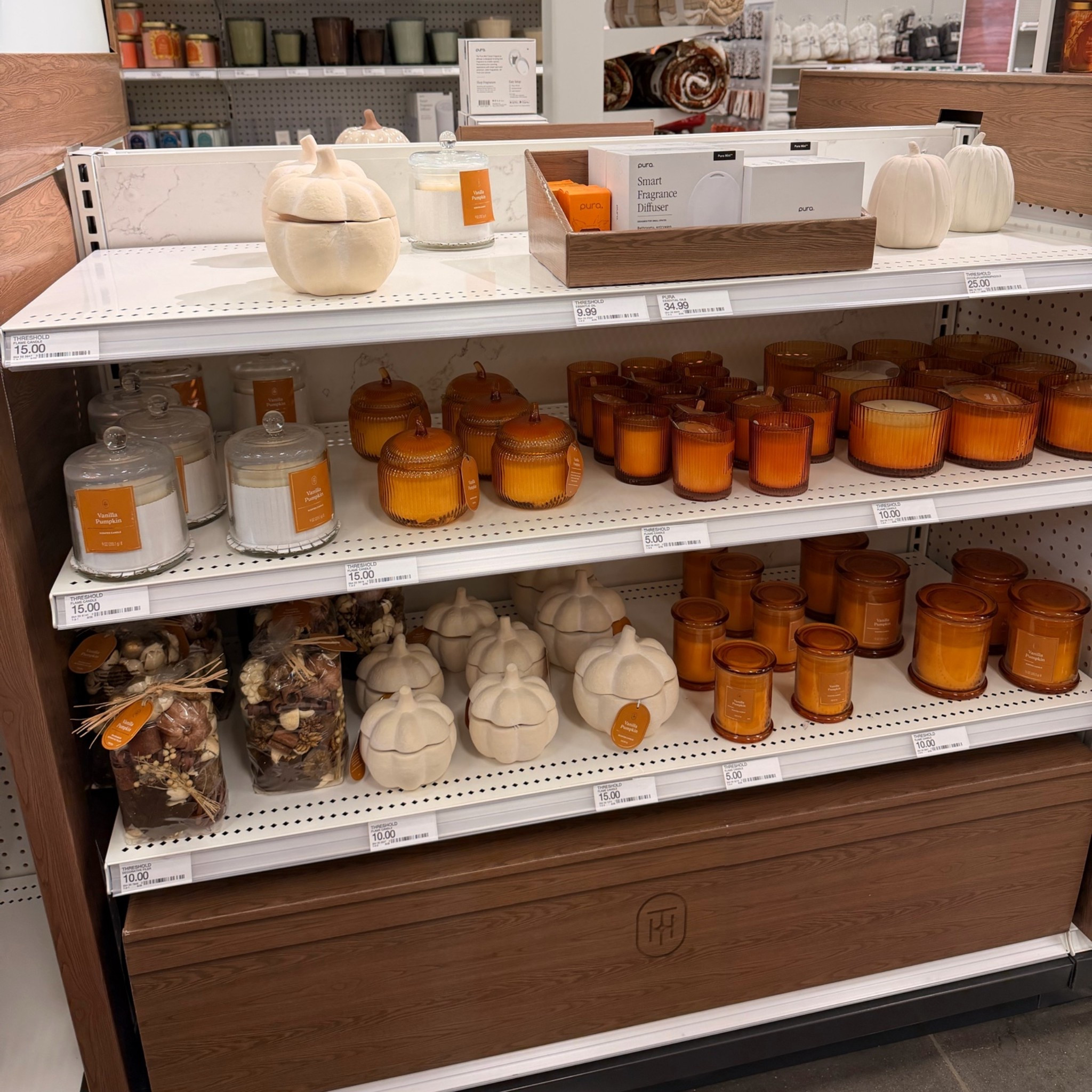 The seasonal candle section at @Target is sooo good rn!! 🍂

#fallcandles #candles #targethome #targetfinds #targetcandles #boobasketideas #candlegifting #fallfinds #fallhome

#LTKHome #LTKSaleAlert #LTKSeasonal