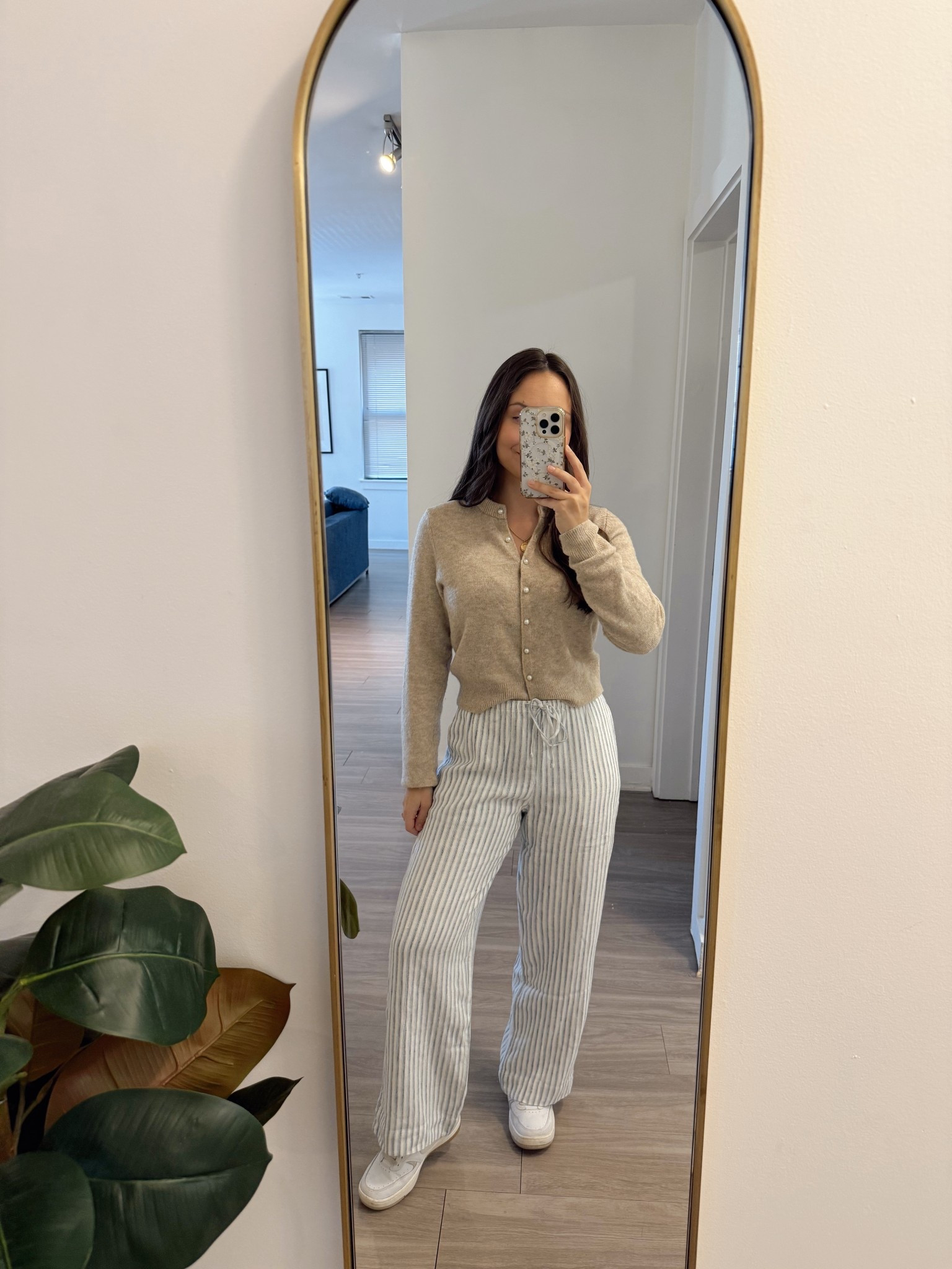 Sweater - XS,
linen pants - XS short

—
Date night outfits, spring outfit 

#LTKPetite #LTKootd #LTKgrwm