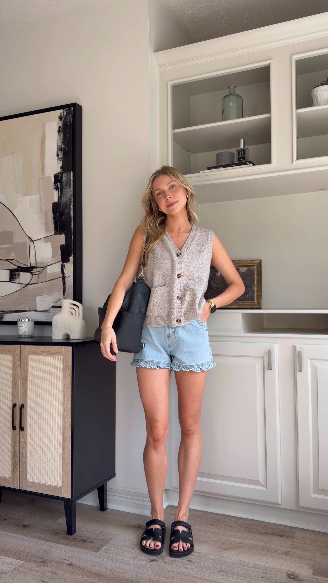 Casual but cute mom outfit | Wearing 2 in denim shorts + S in button top 

 