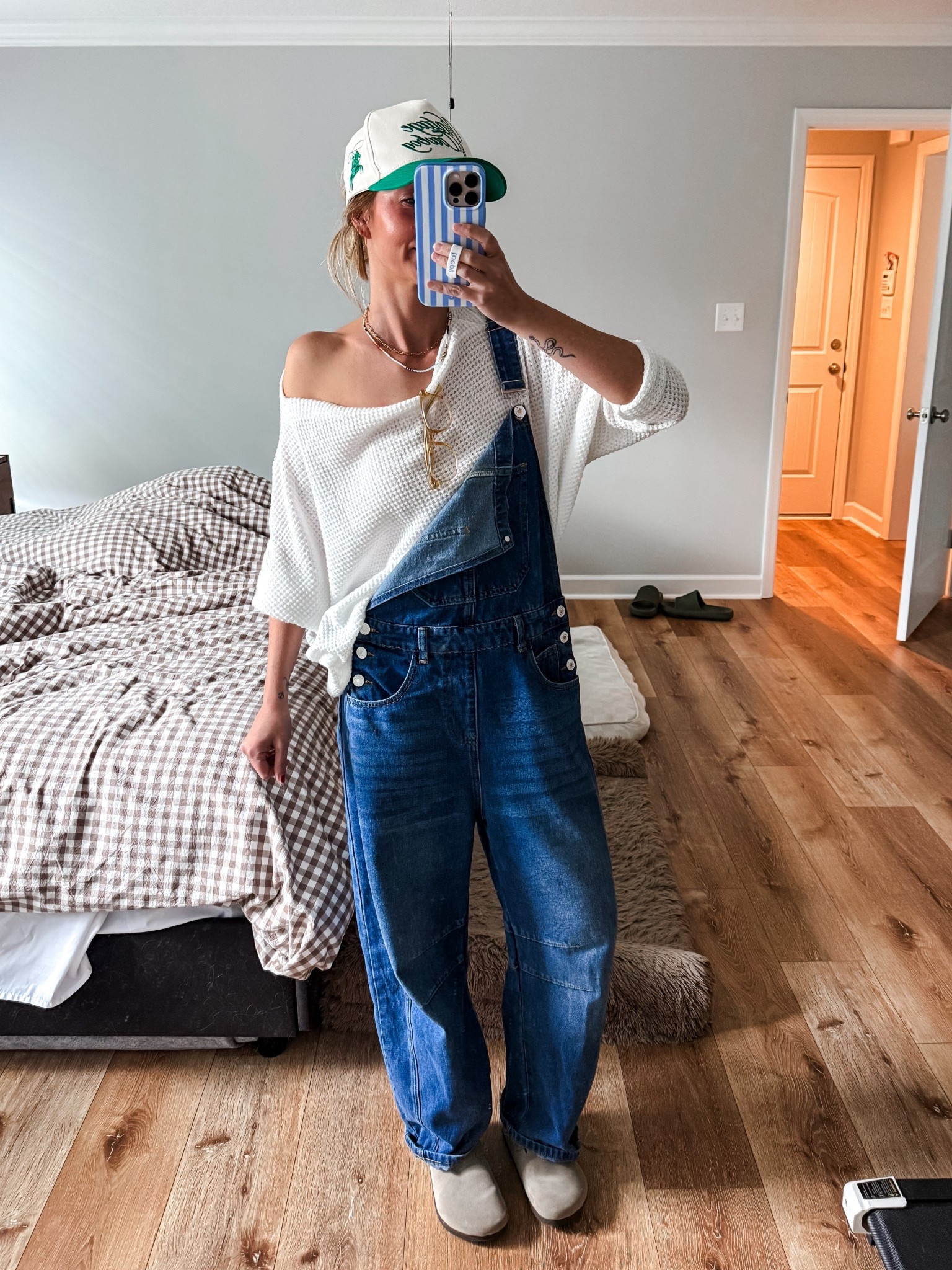 Cute spring outfit with barrel overalls 

#LTKootd #LTKmomlife #LTKgrwm