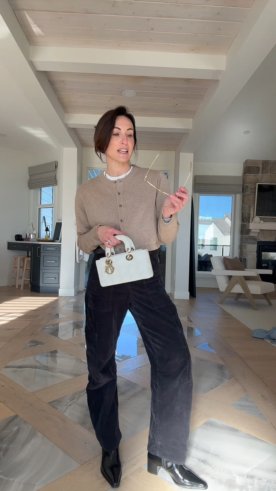 Casual outfit. I’m obsessed with these pants and boots!

#LTKStyleTip #LTKShoeCrush