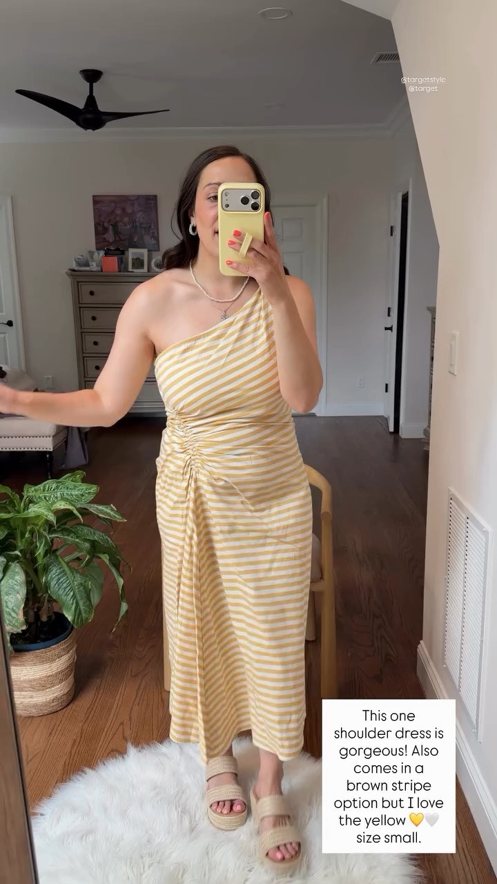This one shoulder dress is gorgeous! Also comes in a brown stripe option but I love the yellow 💛🤍 size small.  @targetstyle @target