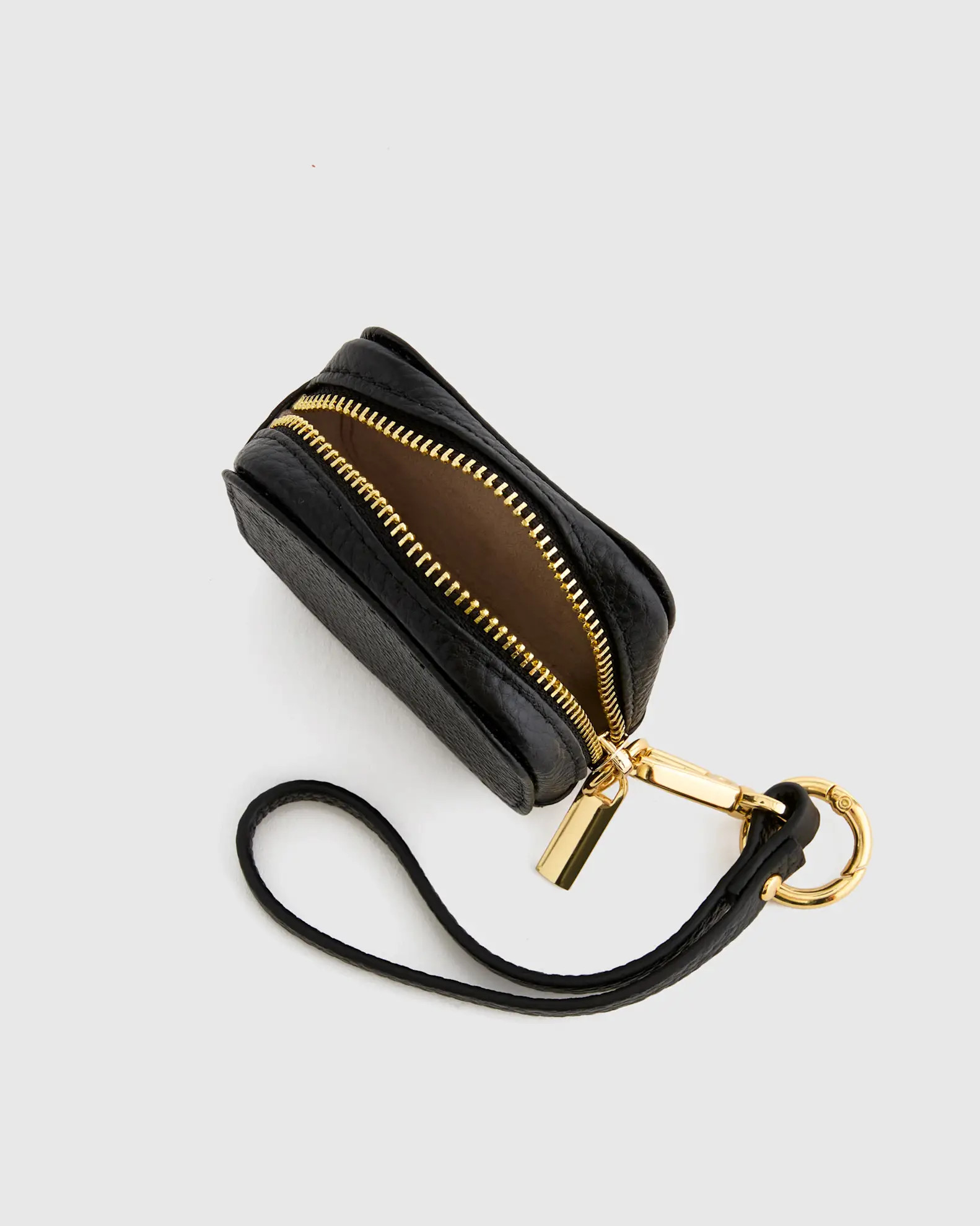 Black Italian Leather Airpod Zip Case | Quince