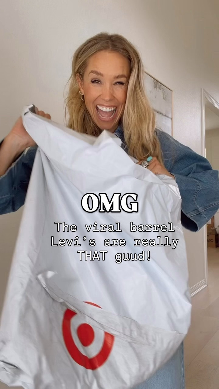 ✨SCROLL TO SHOP✨

Obsessed!! Truly just as good as everyone says! 



#LTKdayinmylife #LTKootd #LTKmomlife