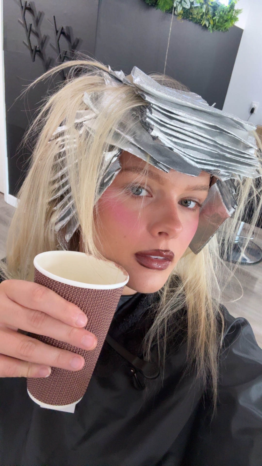 How do I fix my hair & hand? 🥹💚💙

#LTKgrwm #LTKBeauty #LTKstorytime