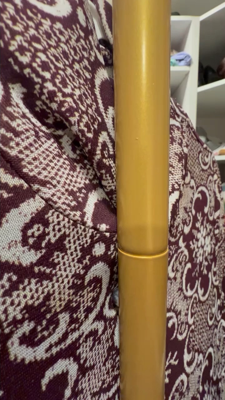 Back to organizing basics 🌈 This closet had the right framework and the most stellar ROYGBIV assortment of each clothing category. A well-thought layout, carefully considered systems and some necessary organizing materials brought it to perfection. 🌟