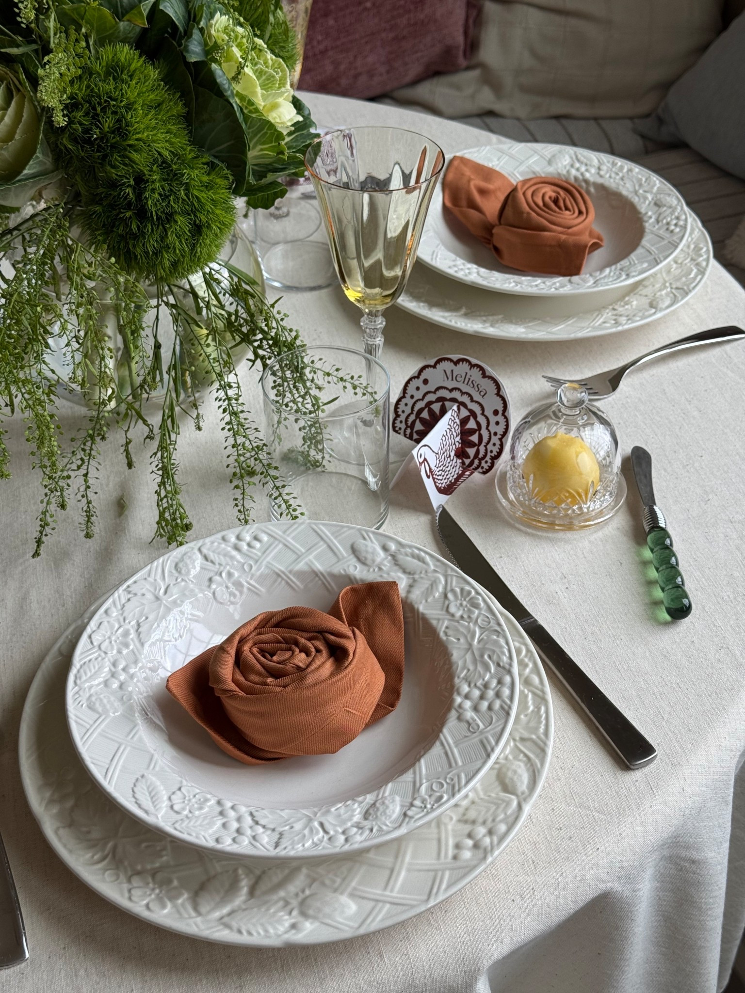 Dinner club diaries links - Thanksgiving tablescape 