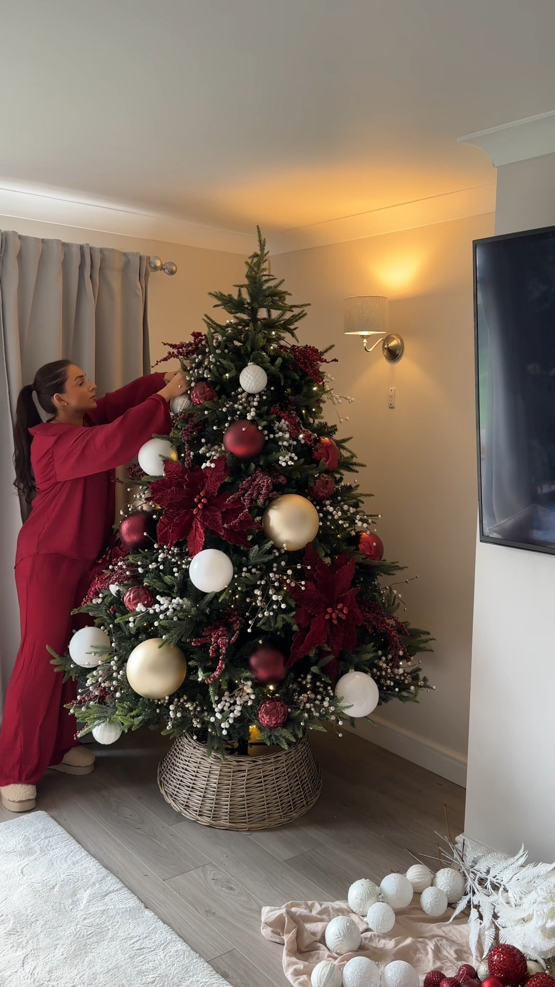 Christmas tree

#LTKhome #LTKwinter