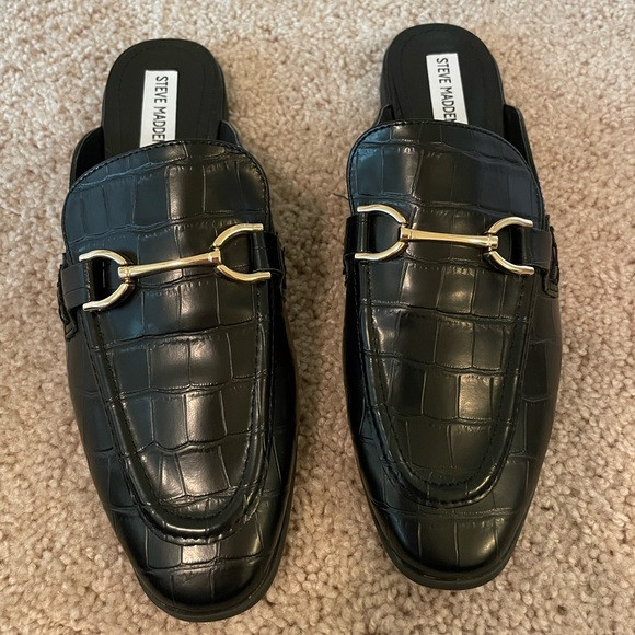 Steve Madden Black Crocodile Mules with Gold Horse Bit Detail | Poshmark