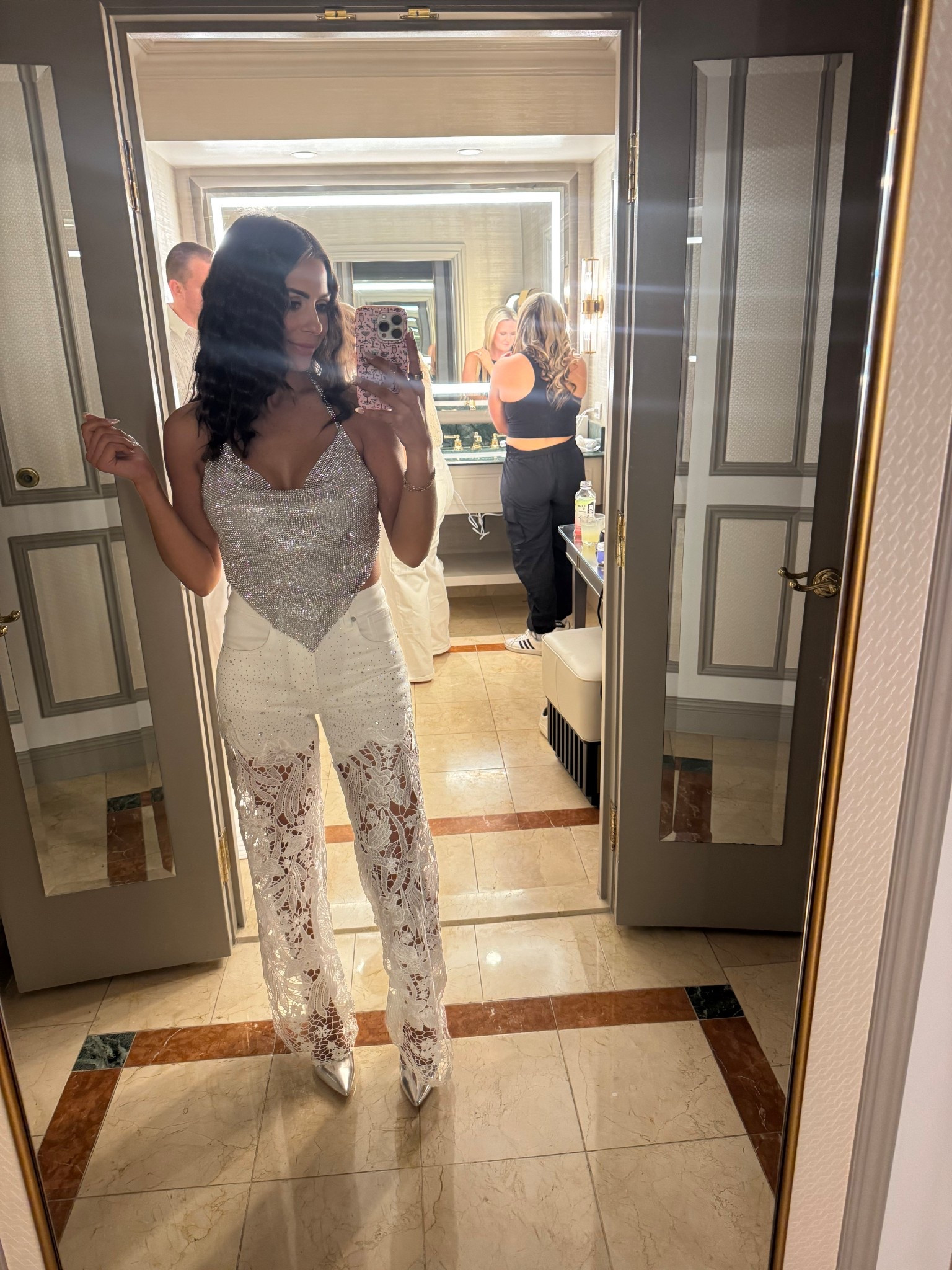 these denim pants are beyondddd🔥🔥 comfortable and come in a few different washes!! tts! Im 5’3” and they are perfect! linking another option for taller girlies!

#LTKNYFW #LTKTall #LTKmomlife