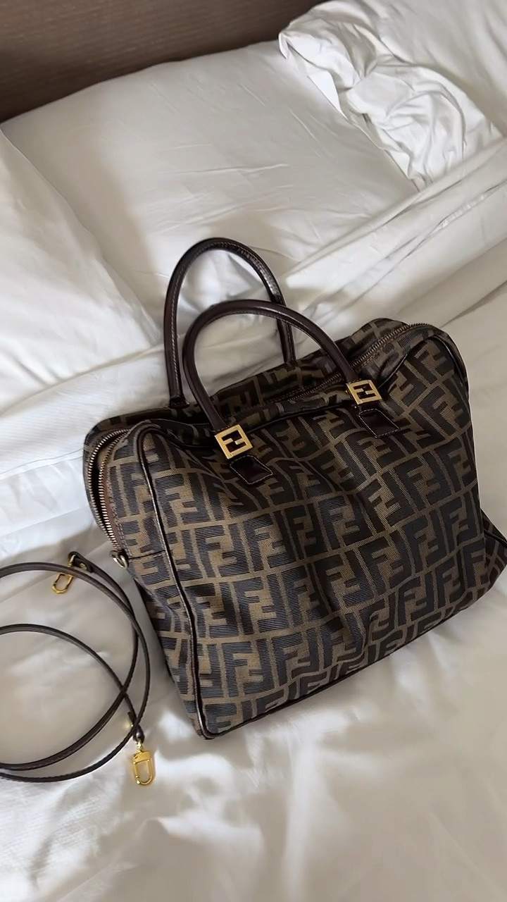 Fendi tote 2024 bag vintage