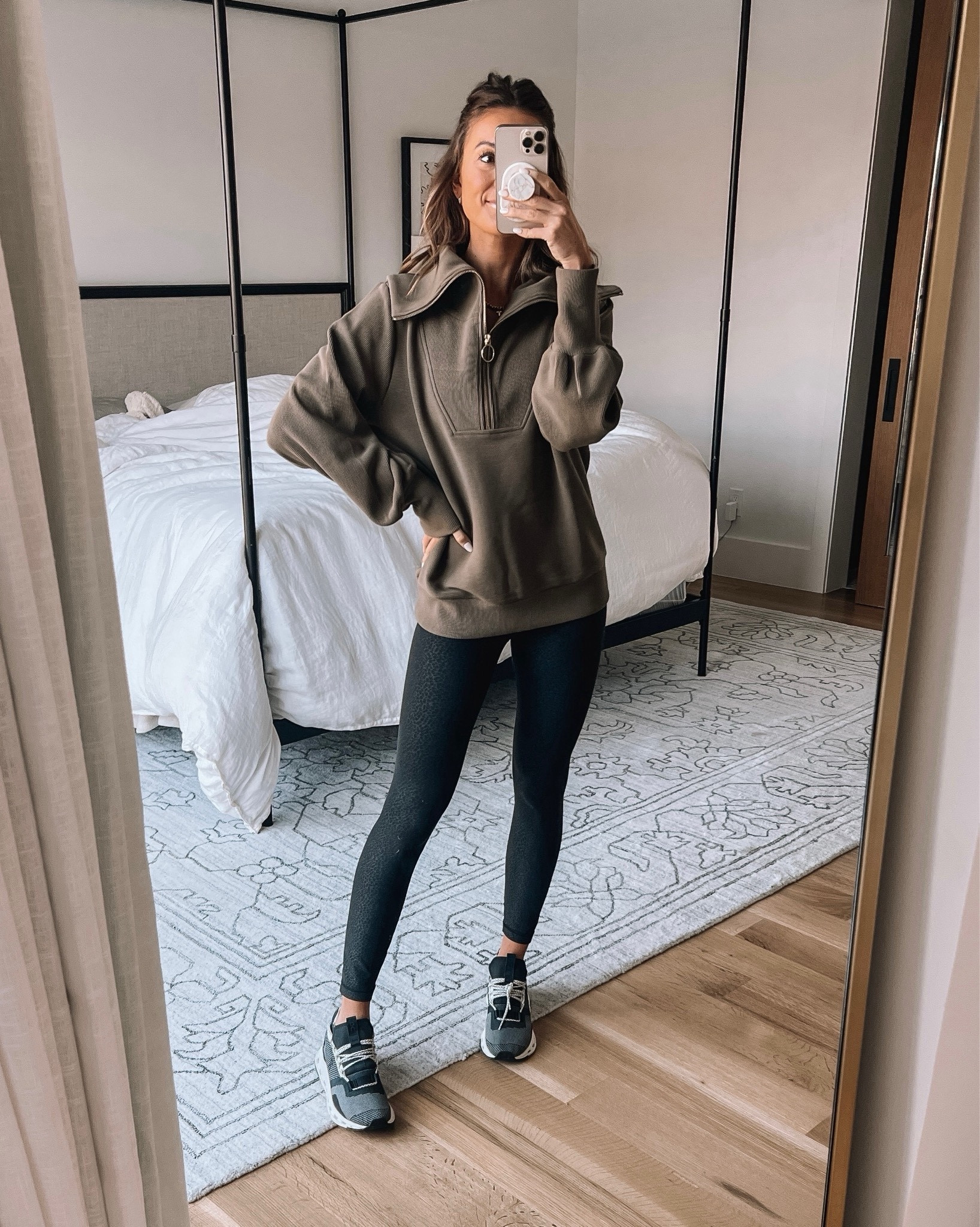 cozy half zip on major sale!🙌🏻 runs small - recommend sizing up!


#halfzip #winteroutfit #varley #nordstrom #sale

#LTKSaleAlert