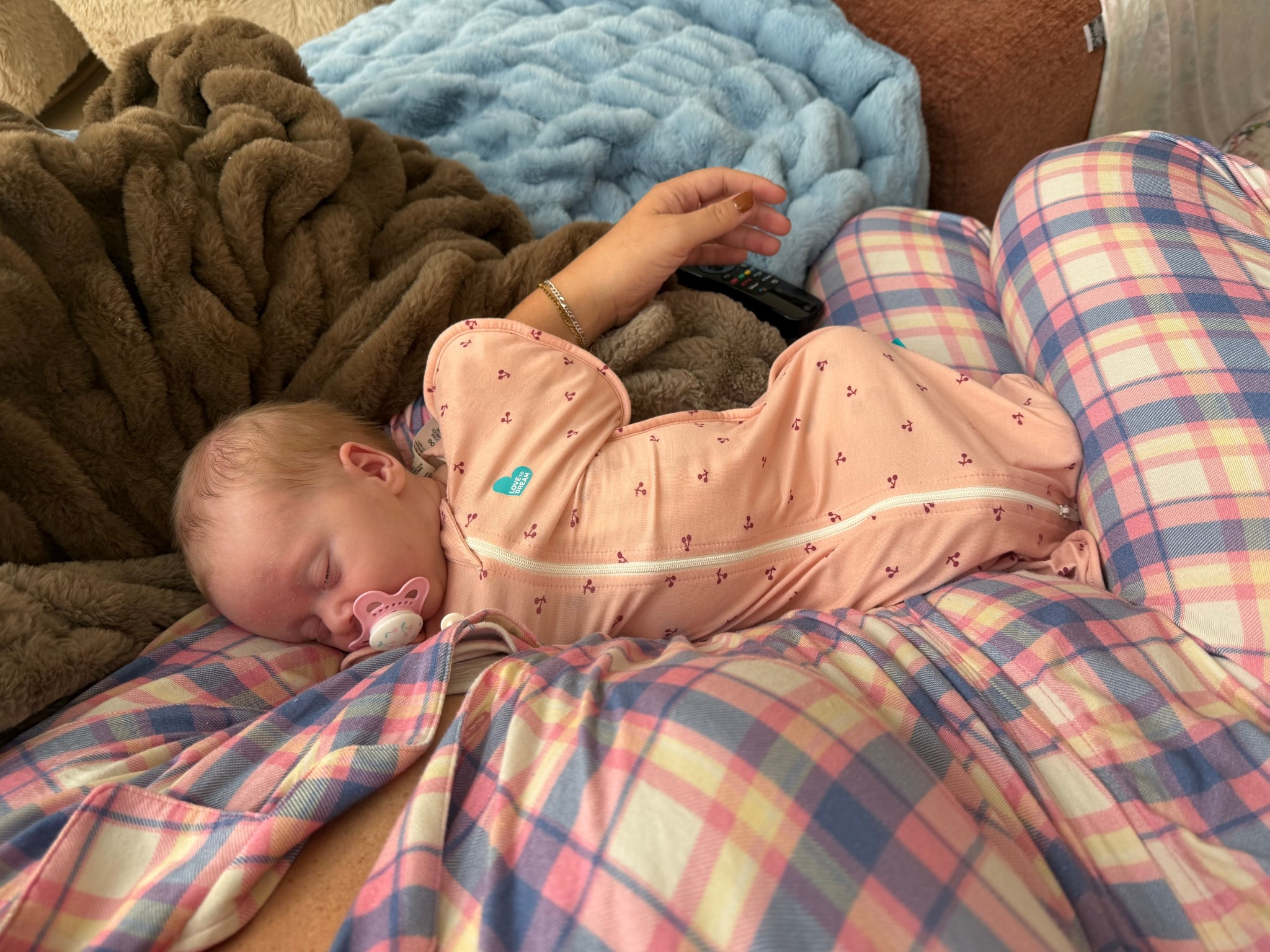 Morning snuggles🍒

#LTKFamily #LTKSeasonal #LTKBaby