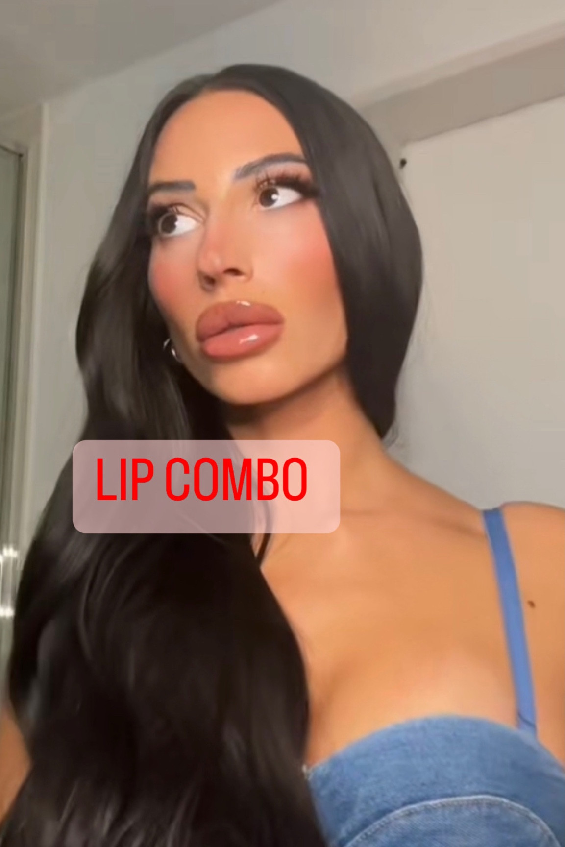 My most common lip combo! 

1. Line and shade with NYX lip liner in shade mauve 
2. Outline and bring edges in with NYX lip liner in shade nutmeg
3. Gloss with Fenty Beauty gloss bomb heat in shade hot choclit 

#LTKunder50 #LTKbeauty