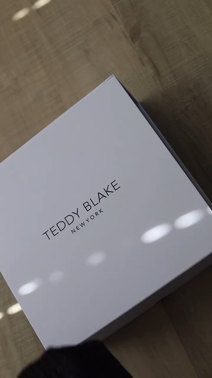 The coziest trend of the season is here! This Black Teddy Bag (shearling/faux fur) is the perfect mix of chic texture and essential black. It instantly elevates any outfit, from cozy casual to trendy night-out looks! Tap to shop this viral, must-have bag! #TeddyBag #Shearling #FauxFur #ItBag #BlackBag #AccessoryLove #ShopTheLook #WinterFashion 

 #LTKHoliday #LTKdayinmylife #LTKootd