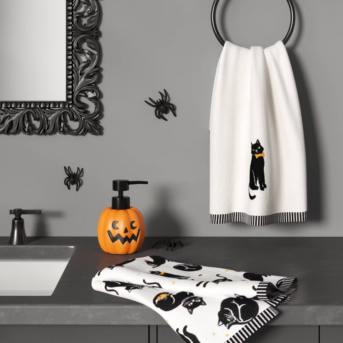 2pk Halloween Black Cats Hand Towel Set White - Hyde and EEK! Boutique™ | Target