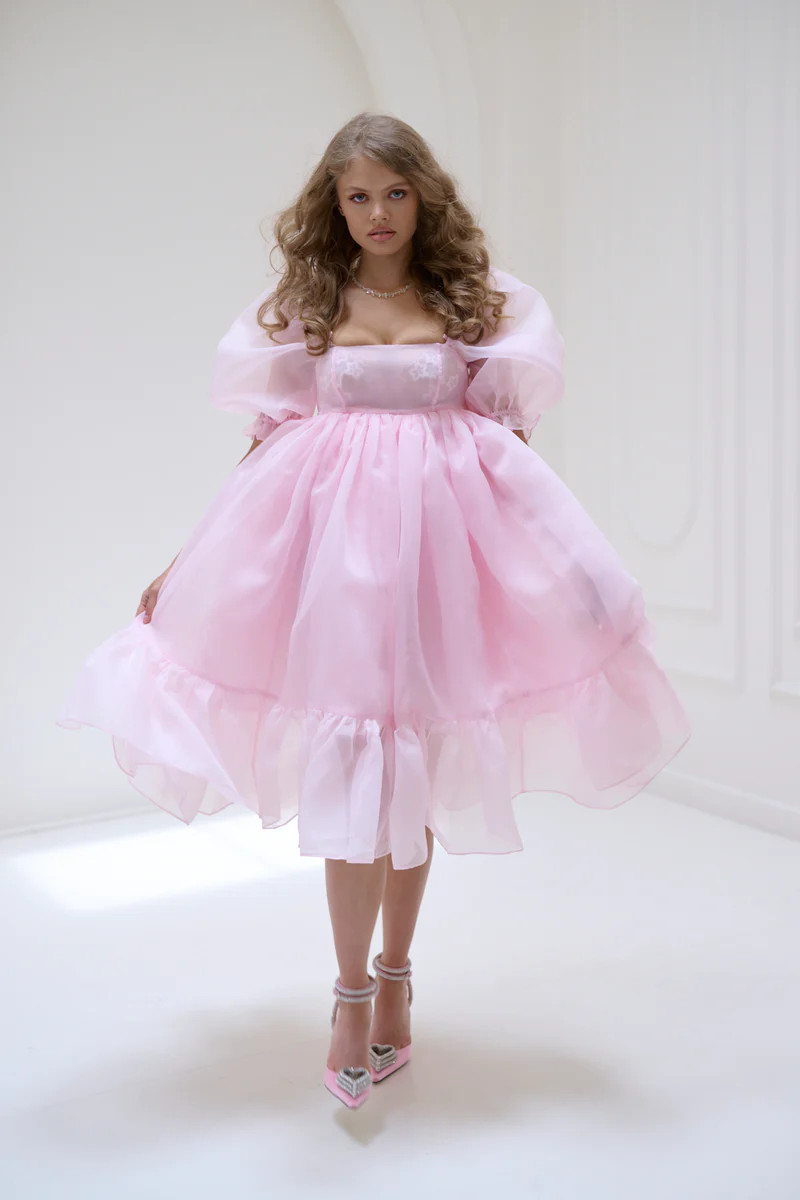The Ballerina French Puff | Selkie Collection