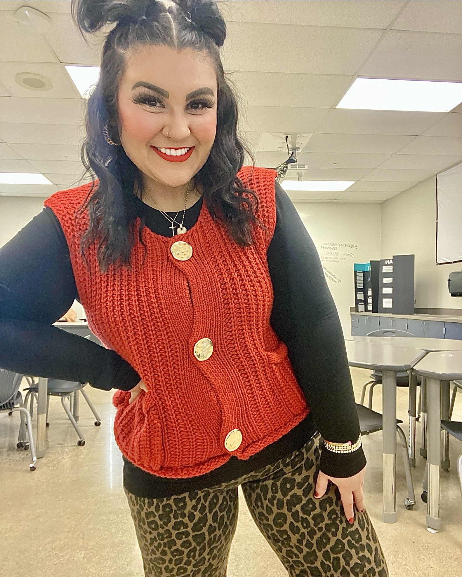 Teacher OOTD Christmas style ❤️🤎🎅🏼🎄

#LTKPlusSize #LTKHoliday #LTKSeasonal