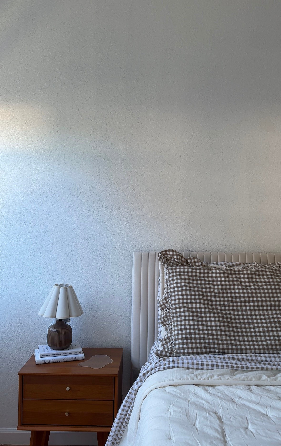 Minimalist bedroom 

#LTKSaleAlert #LTKHome #LTKdayinmylife