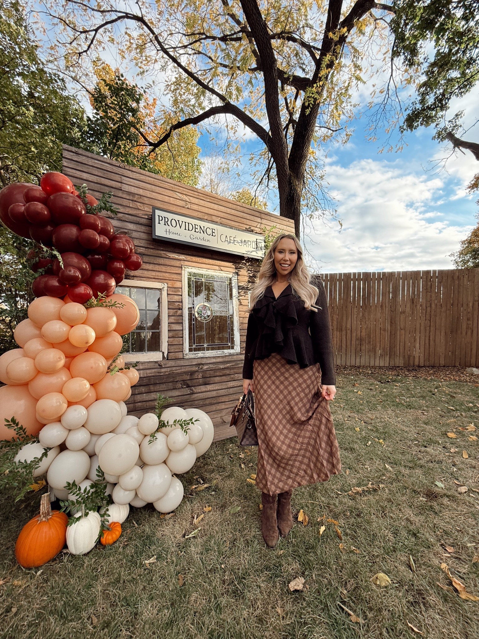 Brown sweater, plaid skirt, plaid maxi skirt, brown plaid skirt 

#LTKSeasonal