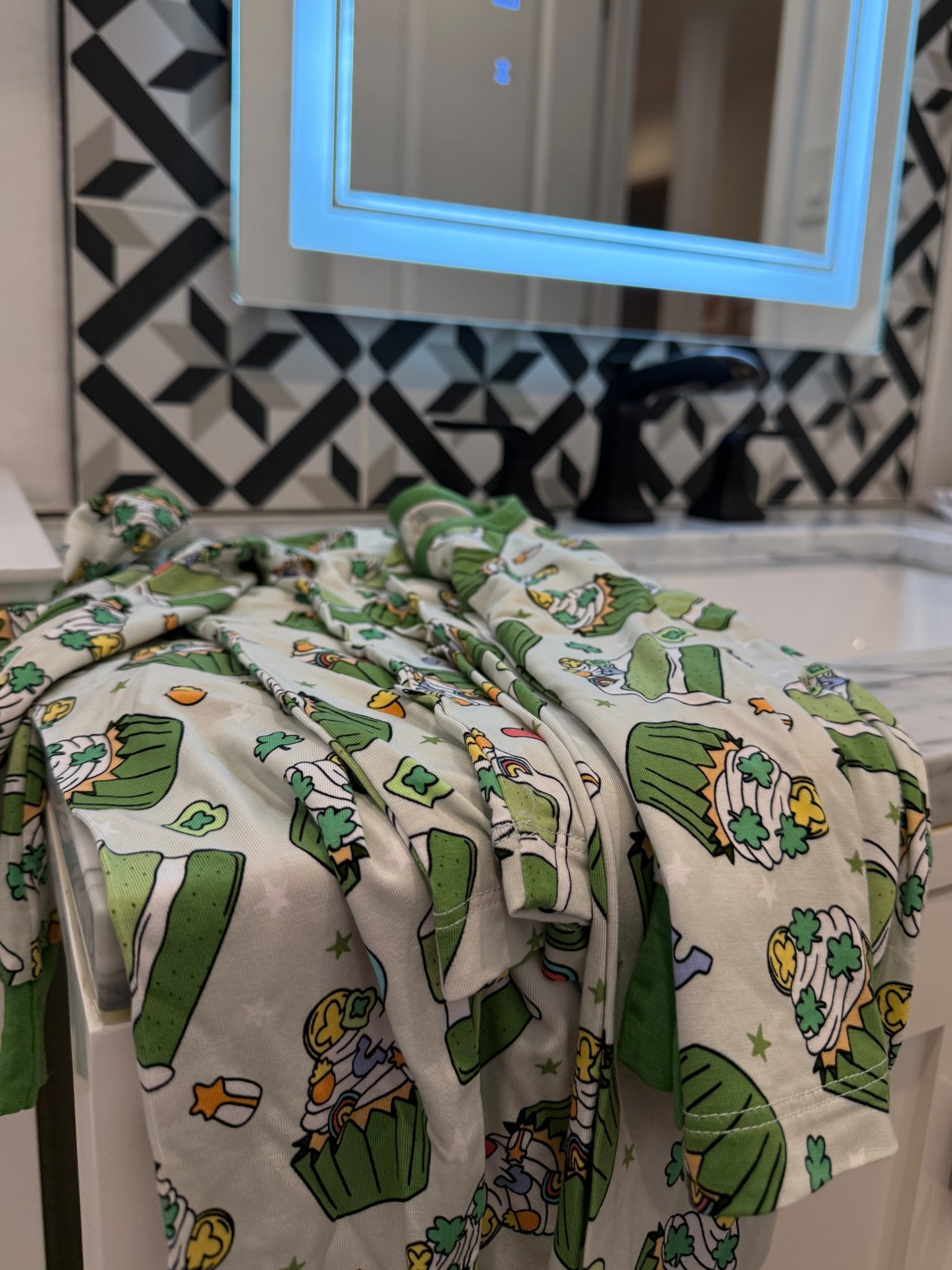 Post-bath time pjs! The comfiest bamboo pjs with the perfect print for March! 🍀💚 Message me for code! 🔗😍 #sponsored @cadenlane #LTKpjs #LTKbabypajamas #LTKpajama #LTKmatching #LTKsiblingmatching #LTKmarch 

#LTKKids #LTKmomlife #LTKBaby