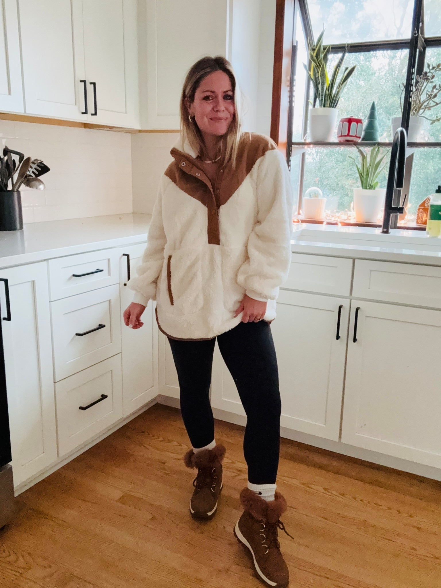 Amazon Legging Friendly Pullover - last night’s best seller! Wearing a S. Only $20!!

#LTKSeasonal #LTKPetite #LTKFindsUnder50